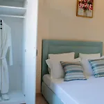 Elviria Luxury アパート