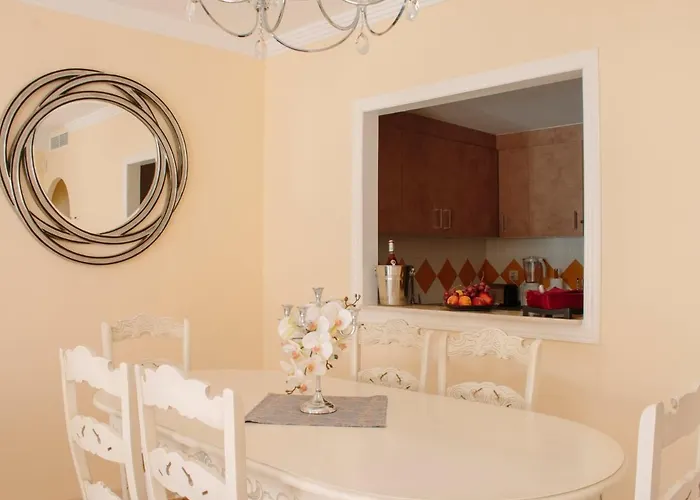 Elviria Luxury
